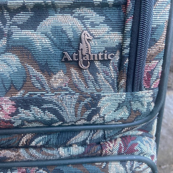 - 3 PIECE  Atlantic luggage set- excellent condition - Picture 5 of 13